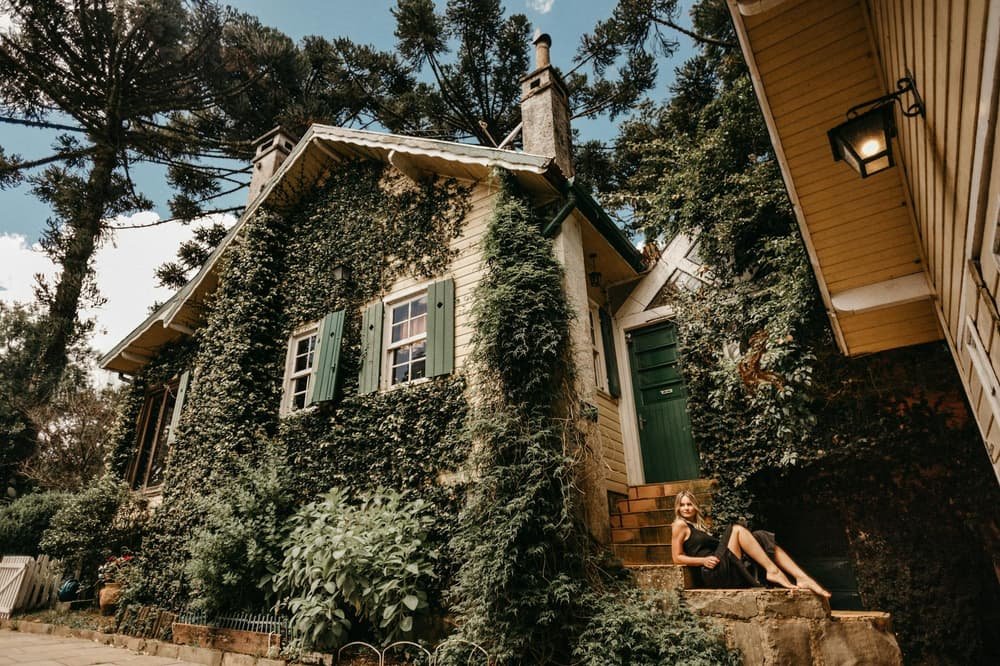 Garage door services in Boynton Yards